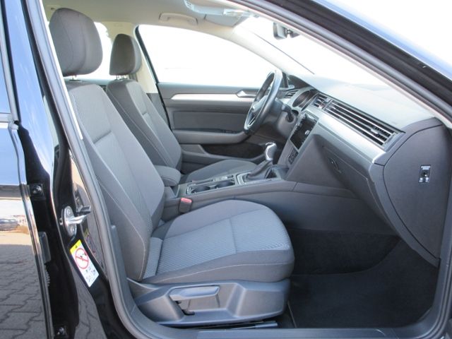 Volkswagen Passat Variant 1.5 TSI LED/NAVI+VZE+RFK/BUSINNES foto 4