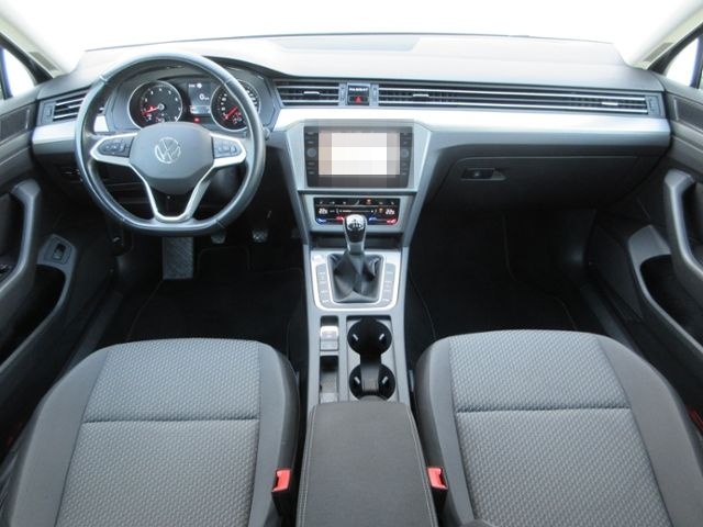 Volkswagen Passat Variant 1.5 TSI LED/NAVI+VZE+RFK/BUSINNES foto 5