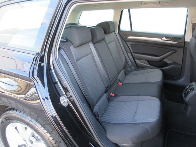 Volkswagen Passat Variant 1.5 TSI LED/NAVI+VZE+RFK/BUSINNES foto 8