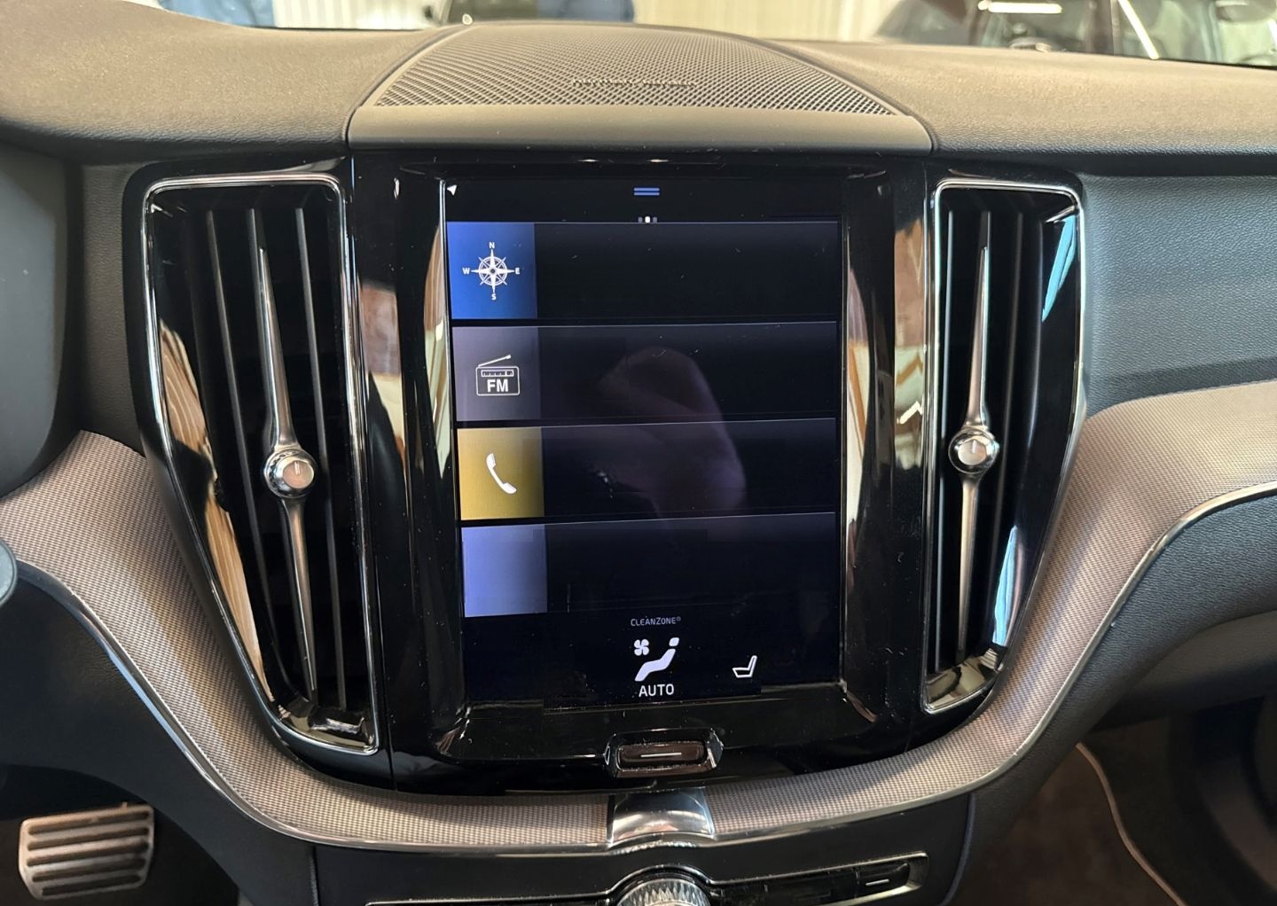 Volvo XC60 R Design AHK Pano Head-Up RFK LR-Hzg. Shz. foto 9