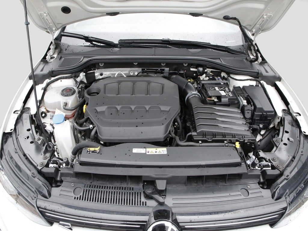 Volkswagen Golf VIII R 2.0 TSI 4Motion Black Style Performa foto 8