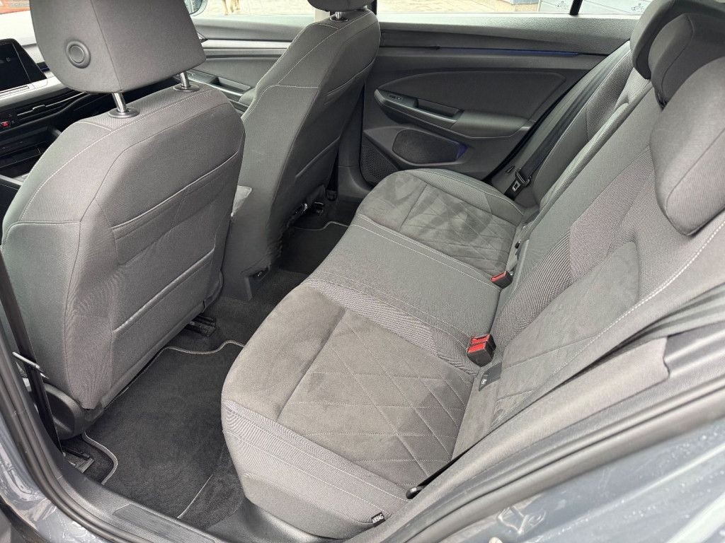 Volkswagen Golf VIII Lim. Style *MASSAGE/SCHIEBEDACH/ACC* foto 23
