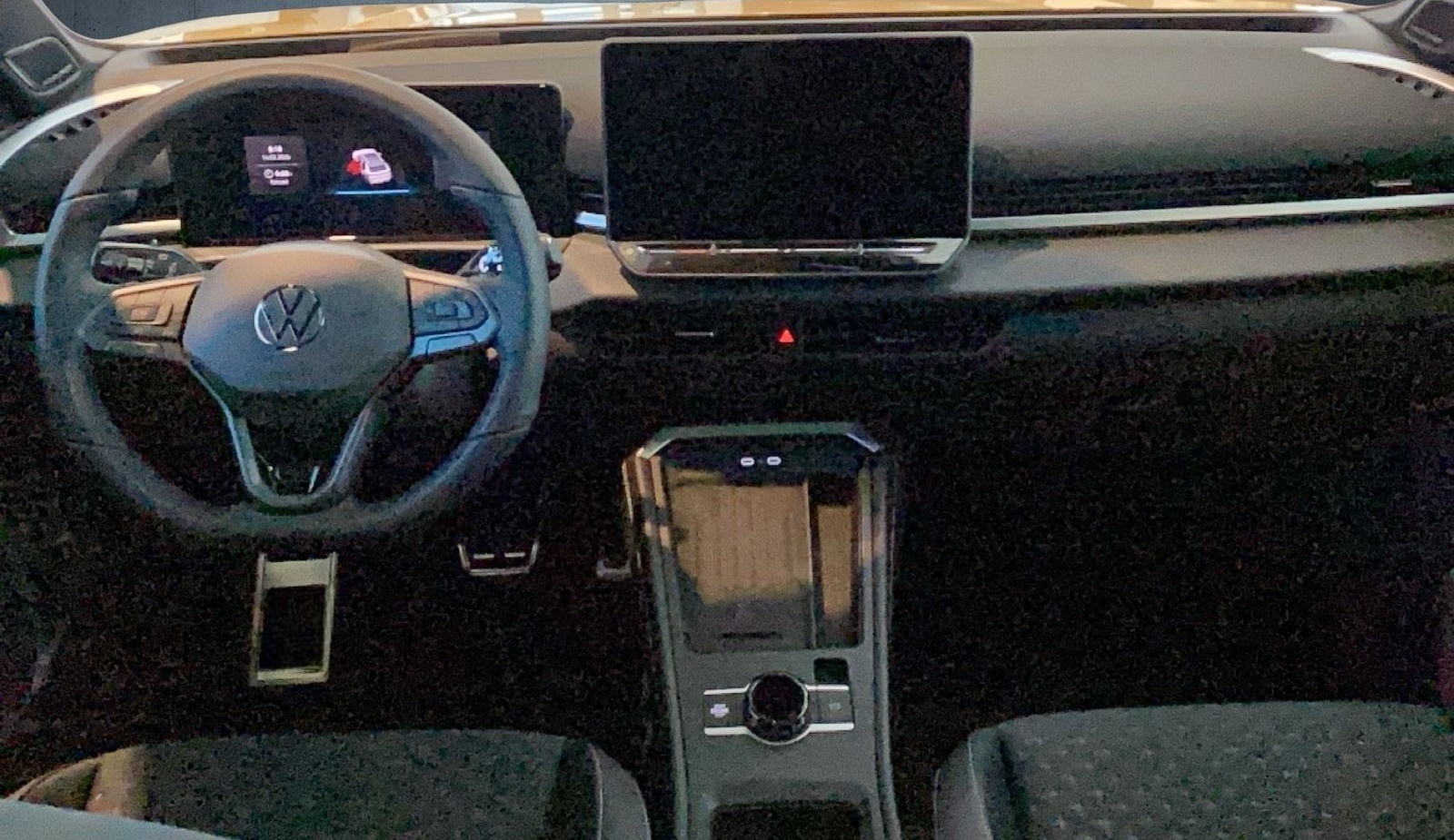 Volkswagen T-Roc R-Line 1.5 eTSI *AHK**HARMAN KARDON**PANO foto 11
