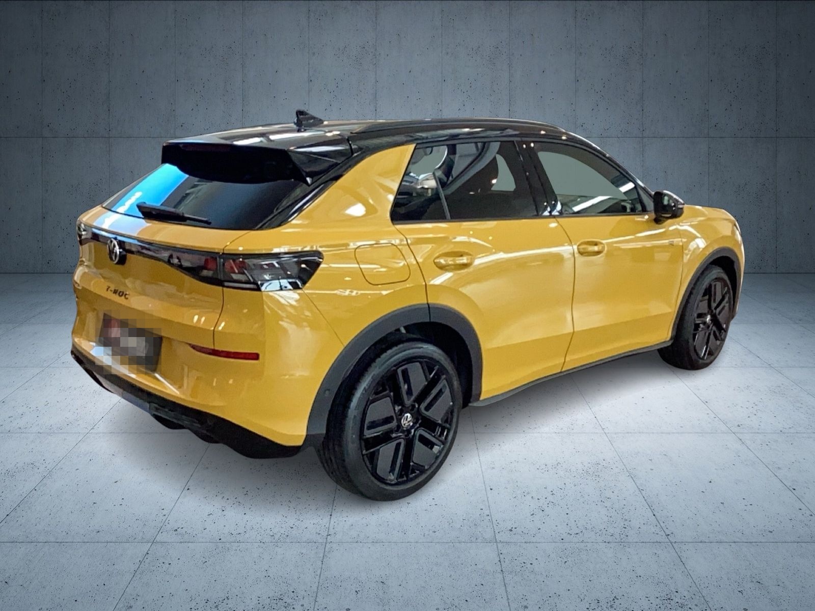 Volkswagen T-Roc R-Line 1.5 eTSI *AHK**HARMAN KARDON**PANO foto 5