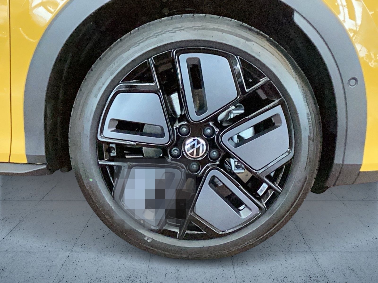 Volkswagen T-Roc R-Line 1.5 eTSI *AHK**HARMAN KARDON**PANO foto 7