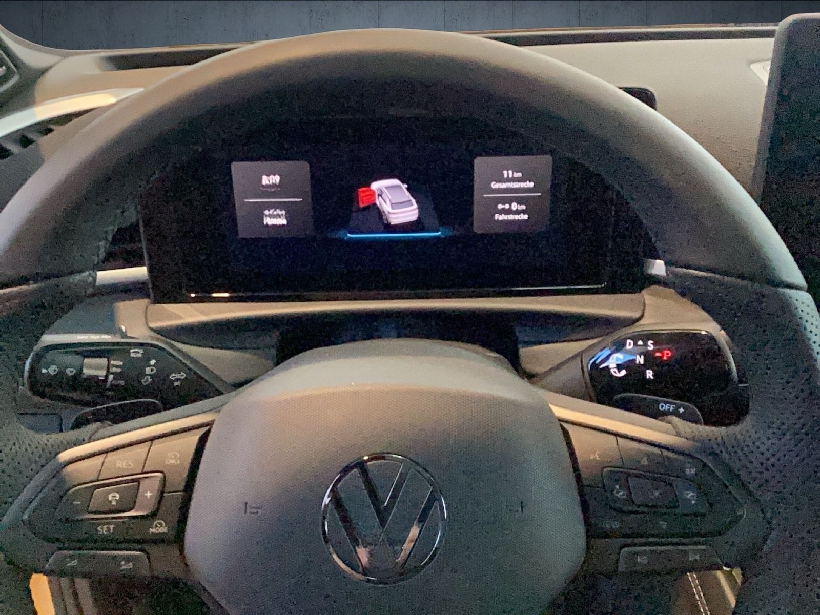 Volkswagen T-Roc R-Line 1.5 eTSI *AHK**HARMAN KARDON**PANO foto 10
