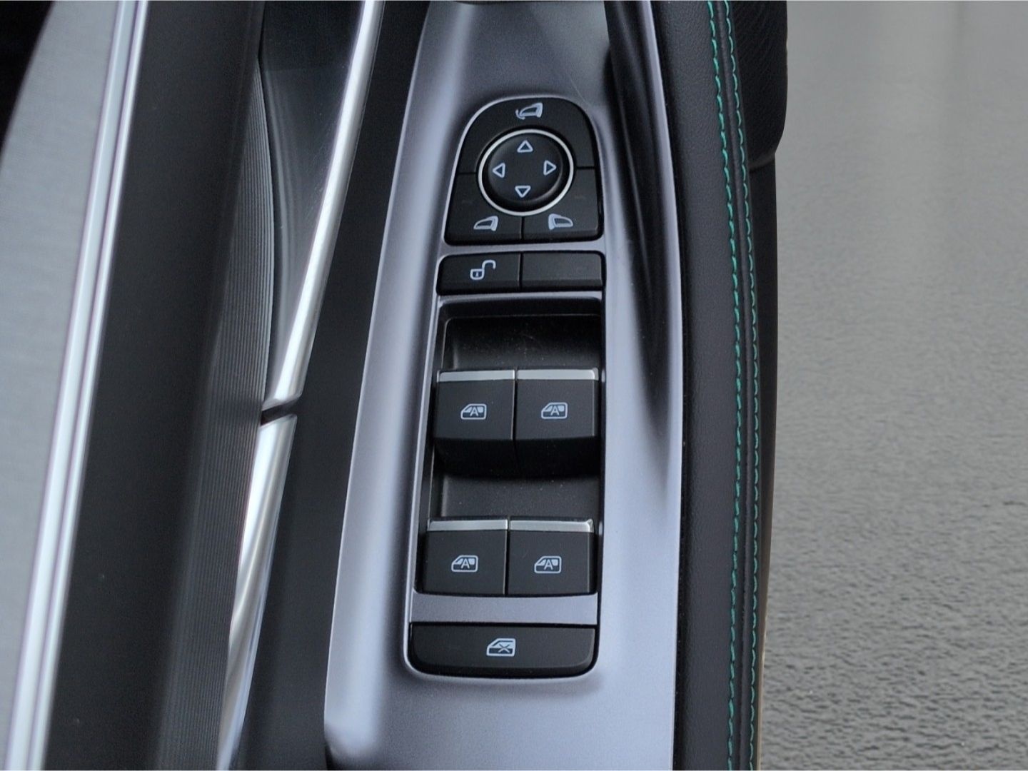 BYD Seal U DM-i Design AWD eHyb*Panodach Sitzbelüft foto 16