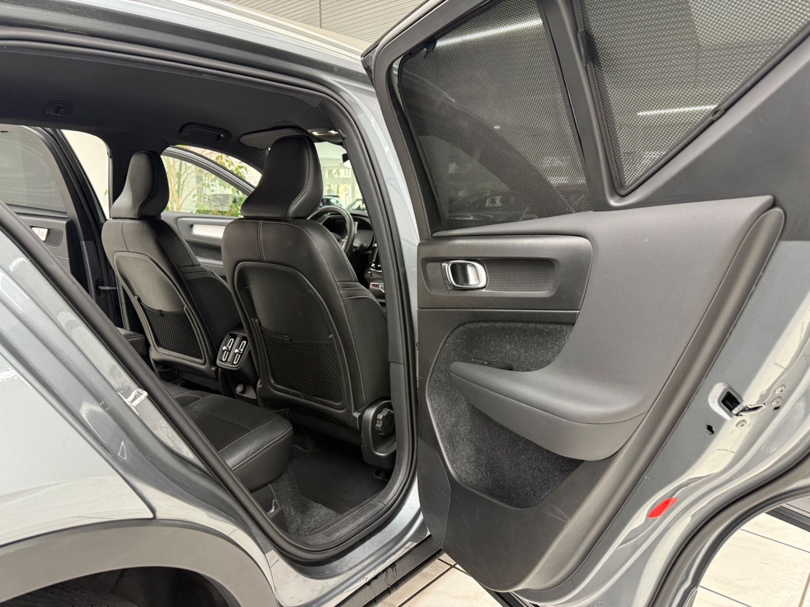 Volvo XC40 Momentum 2WD*Kamera*Navi*LED*PDC*H&K foto 11