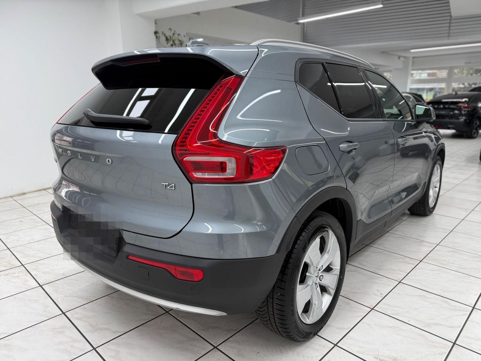 Volvo XC40 Momentum 2WD*Kamera*Navi*LED*PDC*H&K foto 3