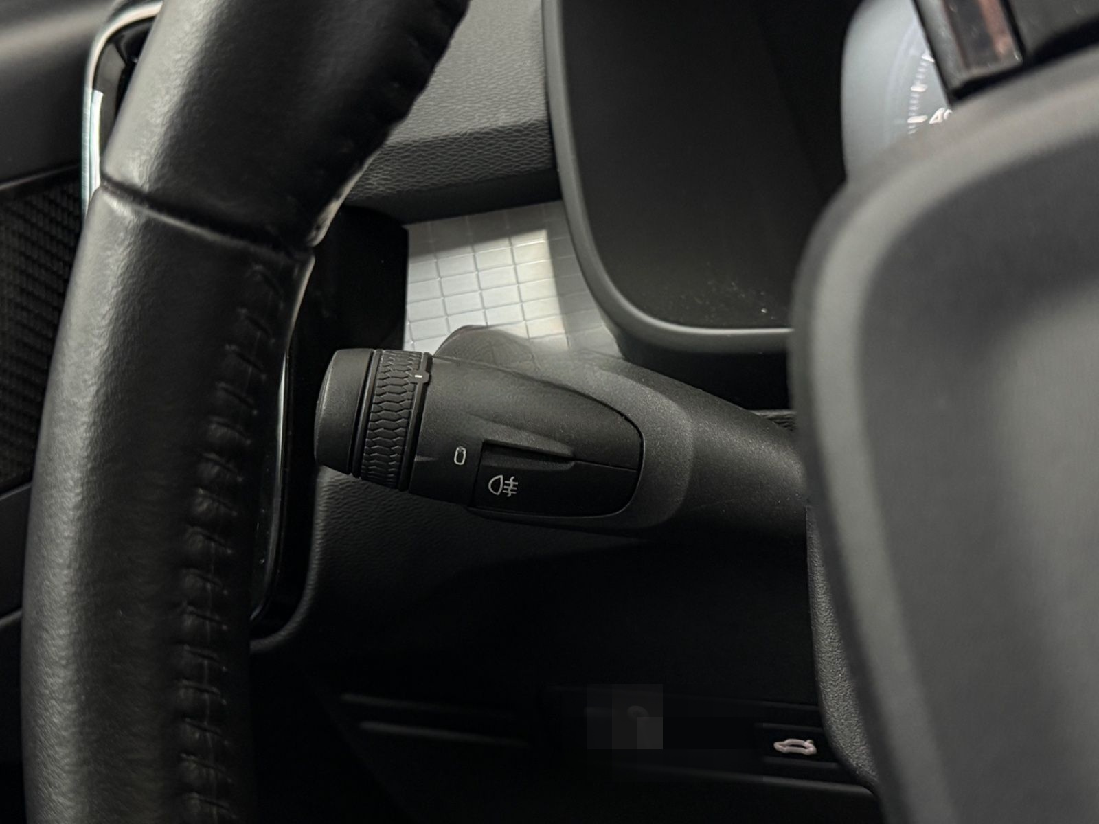 Volvo XC40 Momentum 2WD*Kamera*Navi*LED*PDC*H&K foto 24