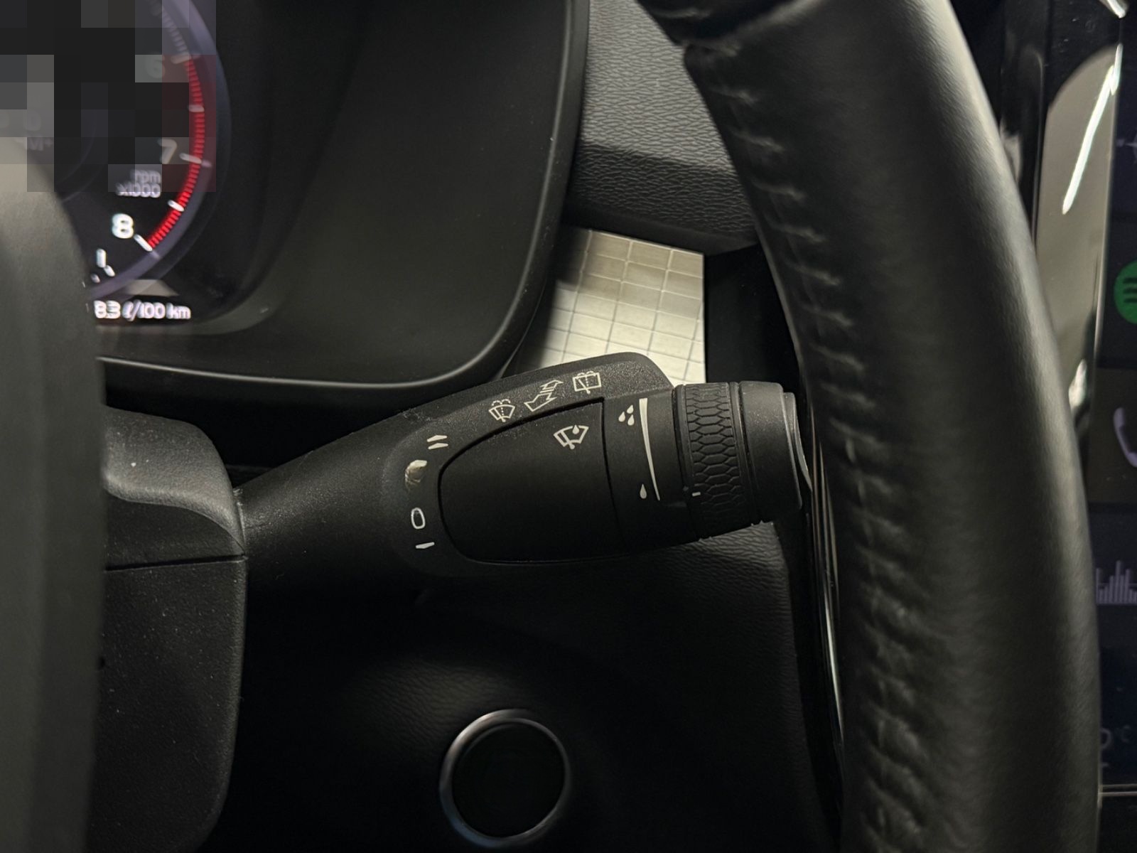 Volvo XC40 Momentum 2WD*Kamera*Navi*LED*PDC*H&K foto 25