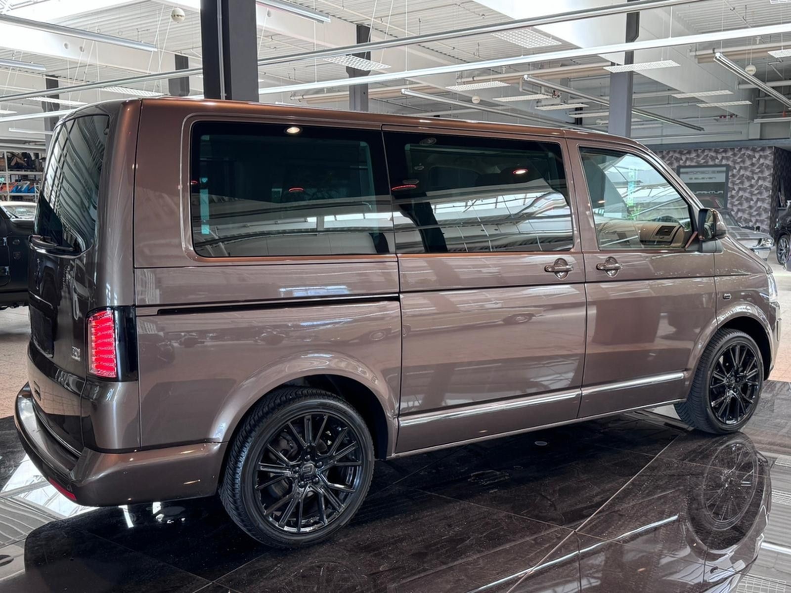 Volkswagen T5 Multivan Highline Leder Sthzg "Motor neu" AHK foto 40