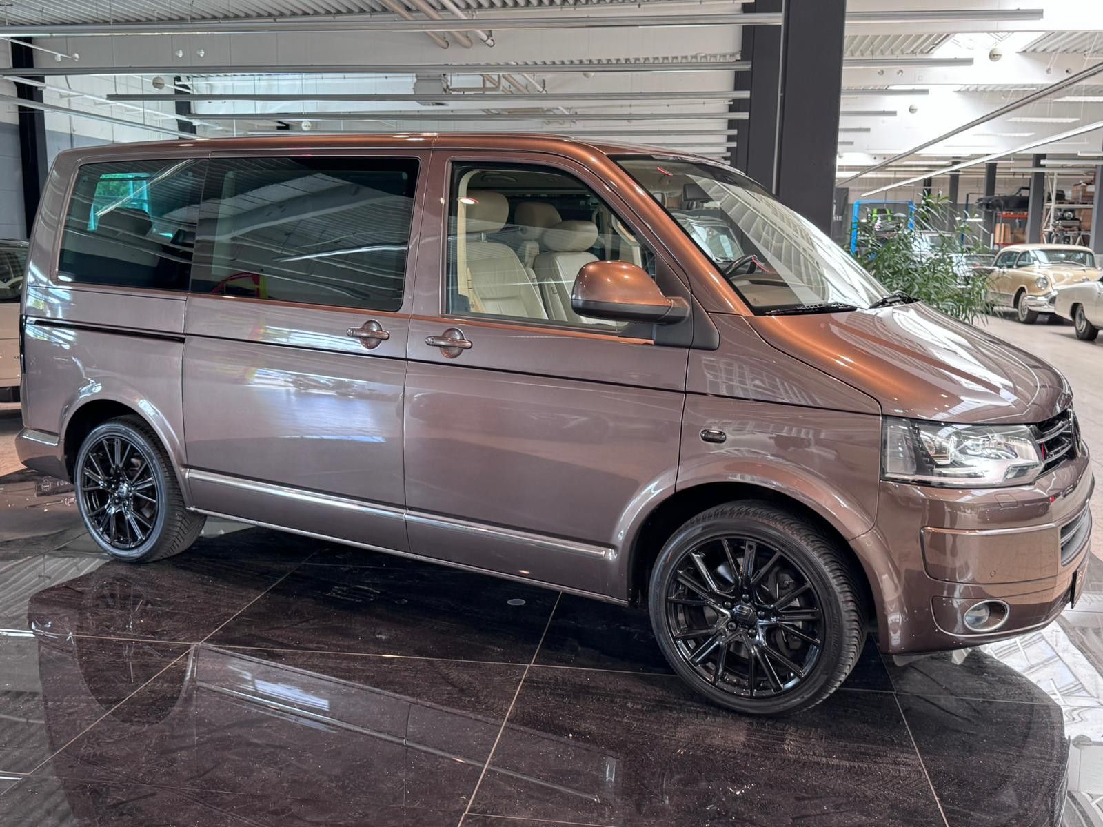 Volkswagen T5 Multivan Highline Leder Sthzg "Motor neu" AHK foto 6