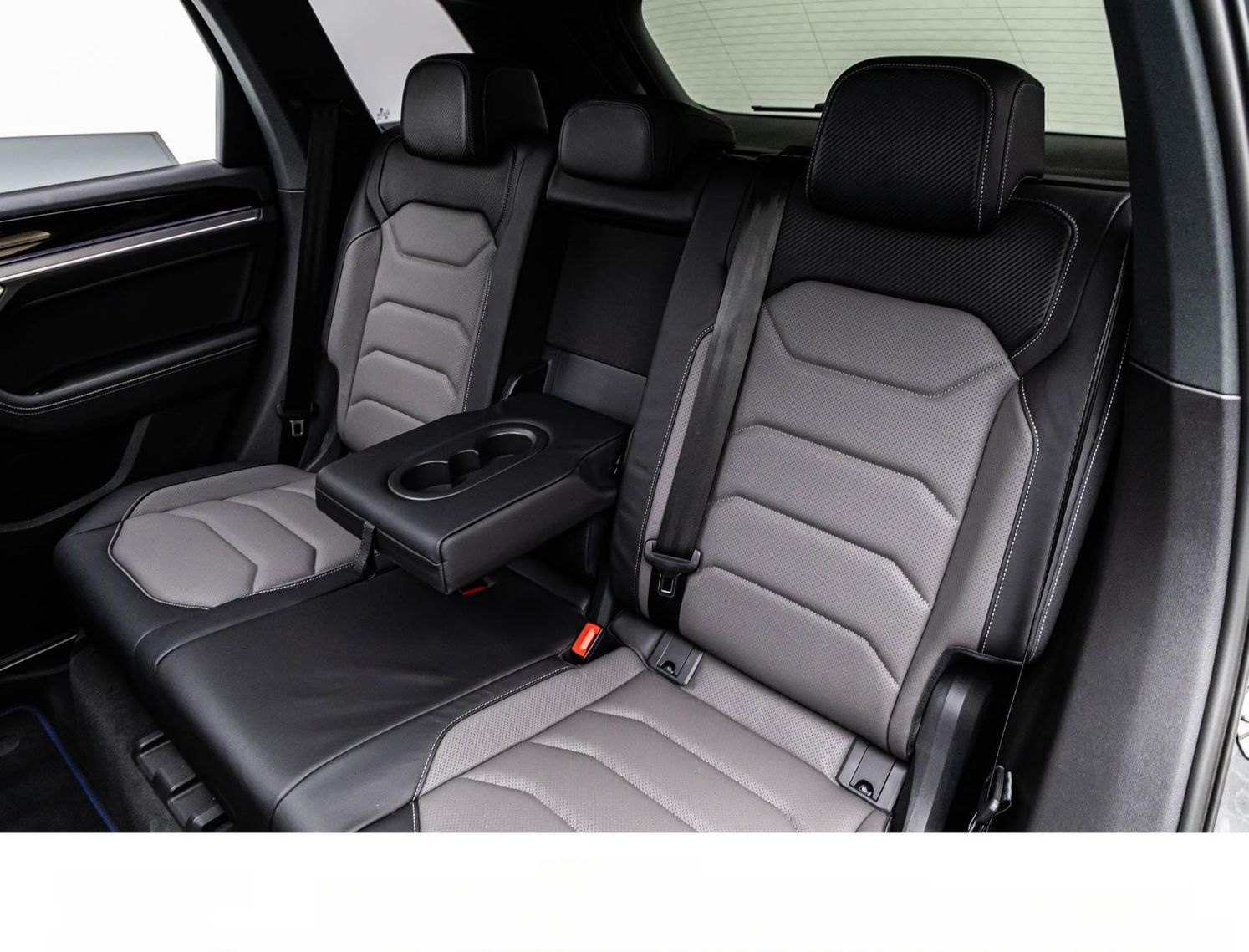 Volkswagen TOUAREG 3.0TDi R-LINE 4M IQ-L./ACC/HuD/PANO/360° foto 18