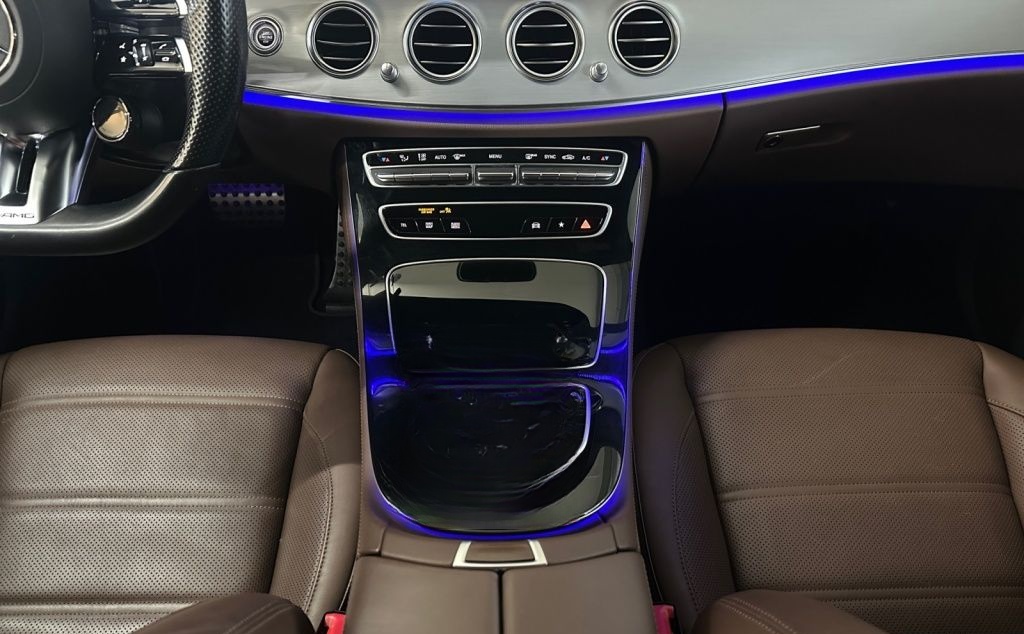 Mercedes-Benz AMG E 53 4M T LED, Kamera Leder Nappa Nussbaum T foto 15