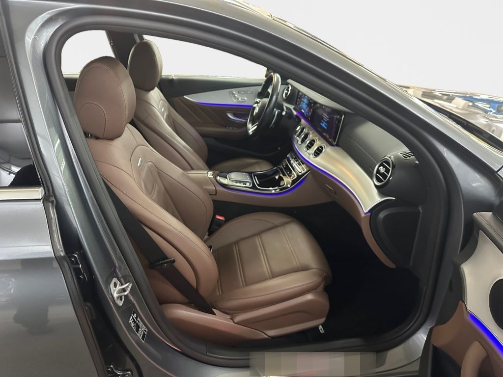 Mercedes-Benz AMG E 53 4M T LED, Kamera Leder Nappa Nussbaum T foto 17