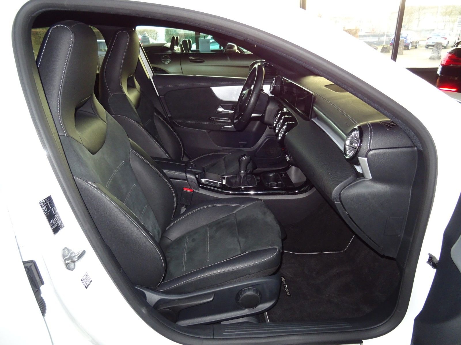 Mercedes-Benz A 180 Special-Edition & AMG line/ Navi/ LED/ PDC foto 12