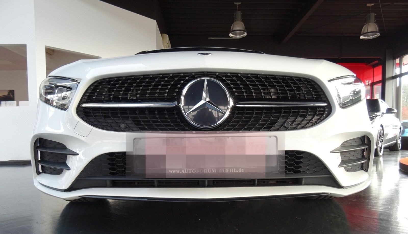 Mercedes-Benz A 180 Special-Edition & AMG line/ Navi/ LED/ PDC foto 4