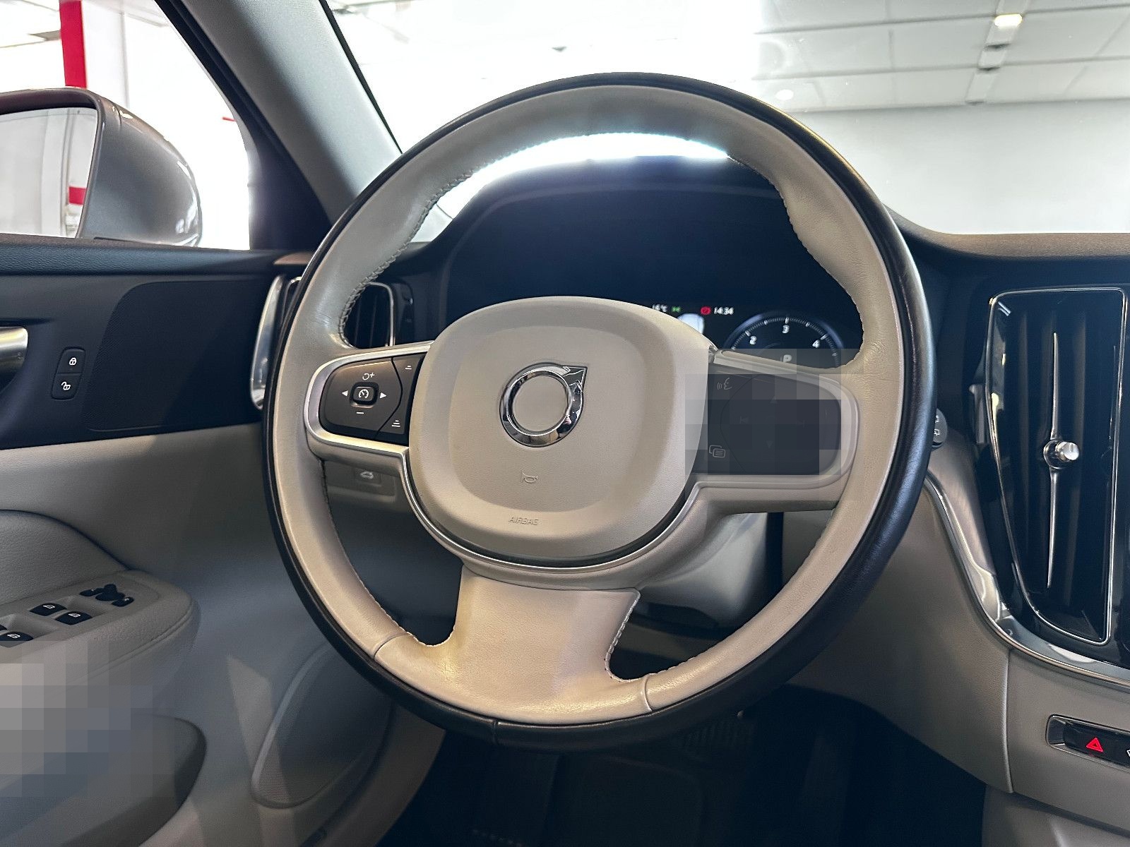 Volvo V60 Momentum Pro //Leder//LED//Navi// foto 17