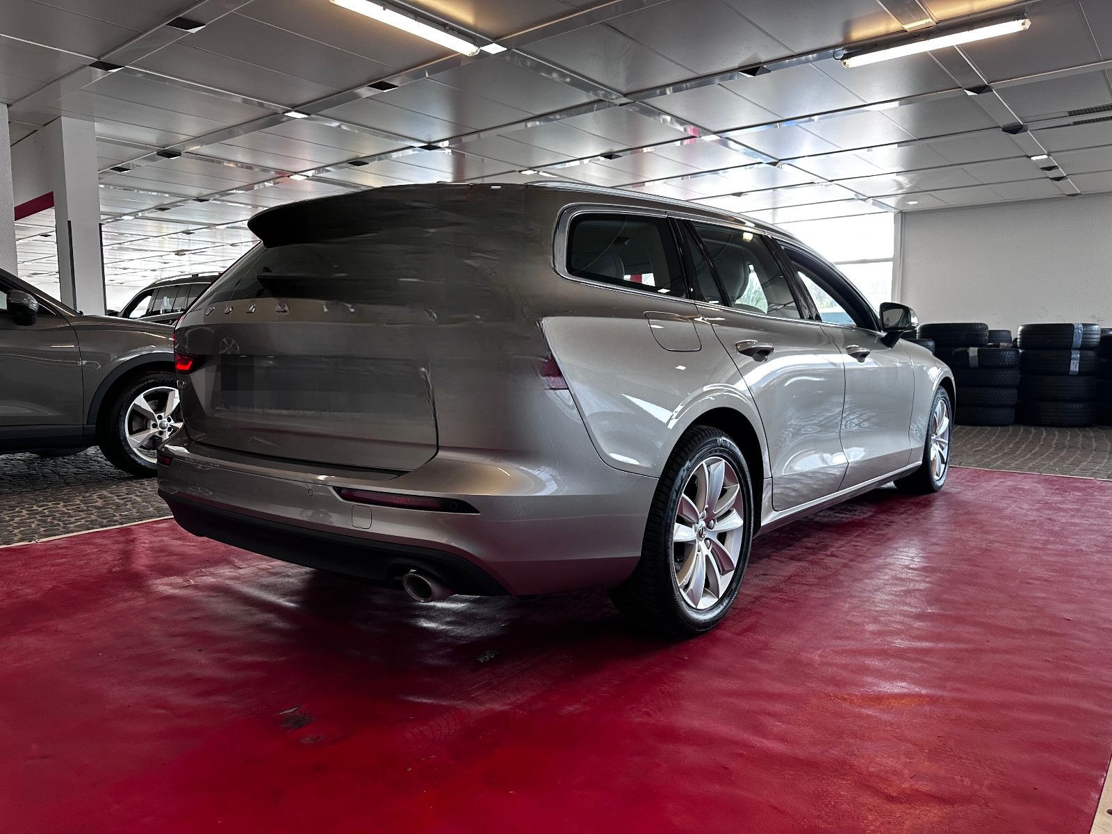 Volvo V60 Momentum Pro //Leder//LED//Navi// foto 7