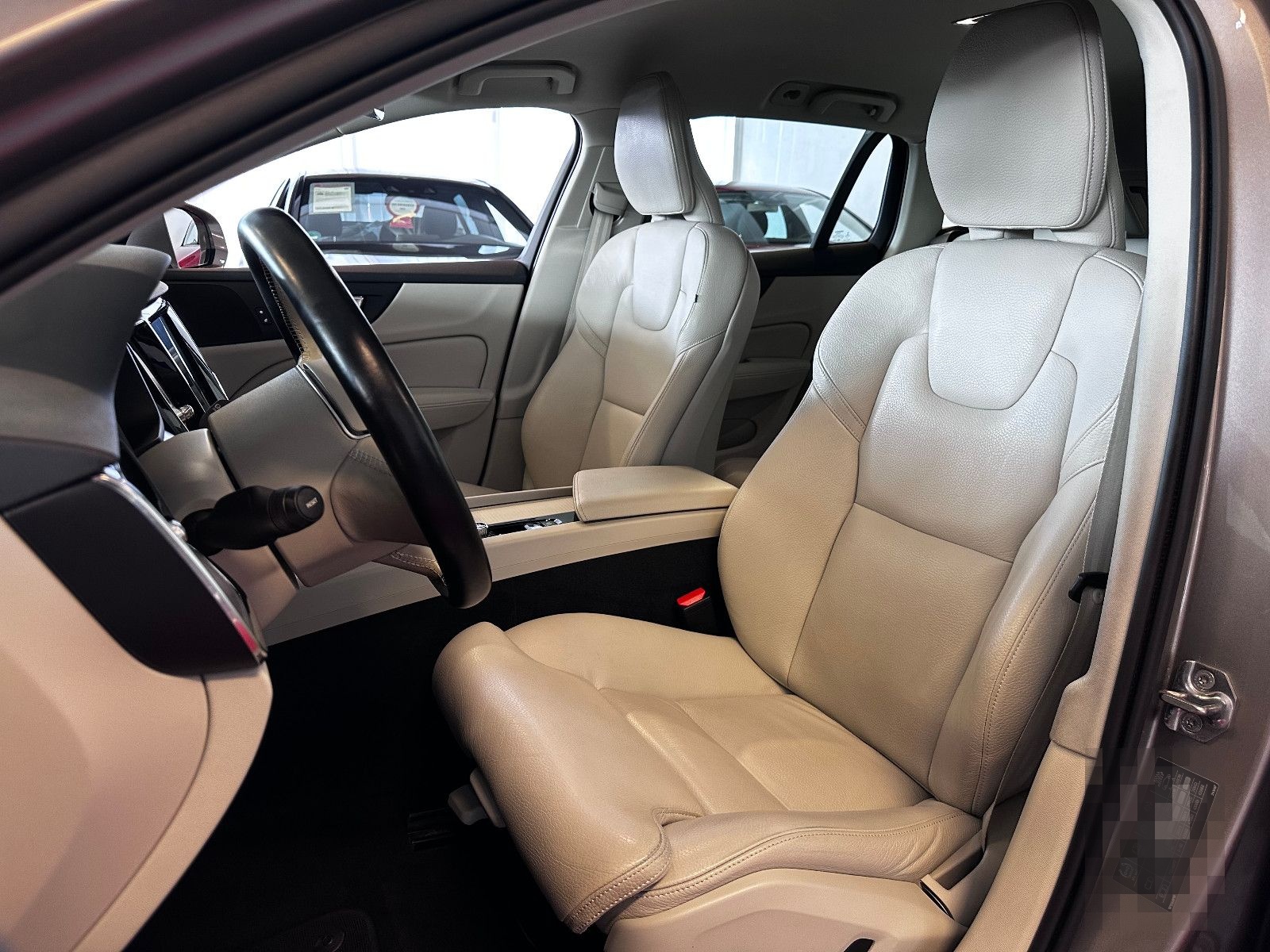 Volvo V60 Momentum Pro //Leder//LED//Navi// foto 8