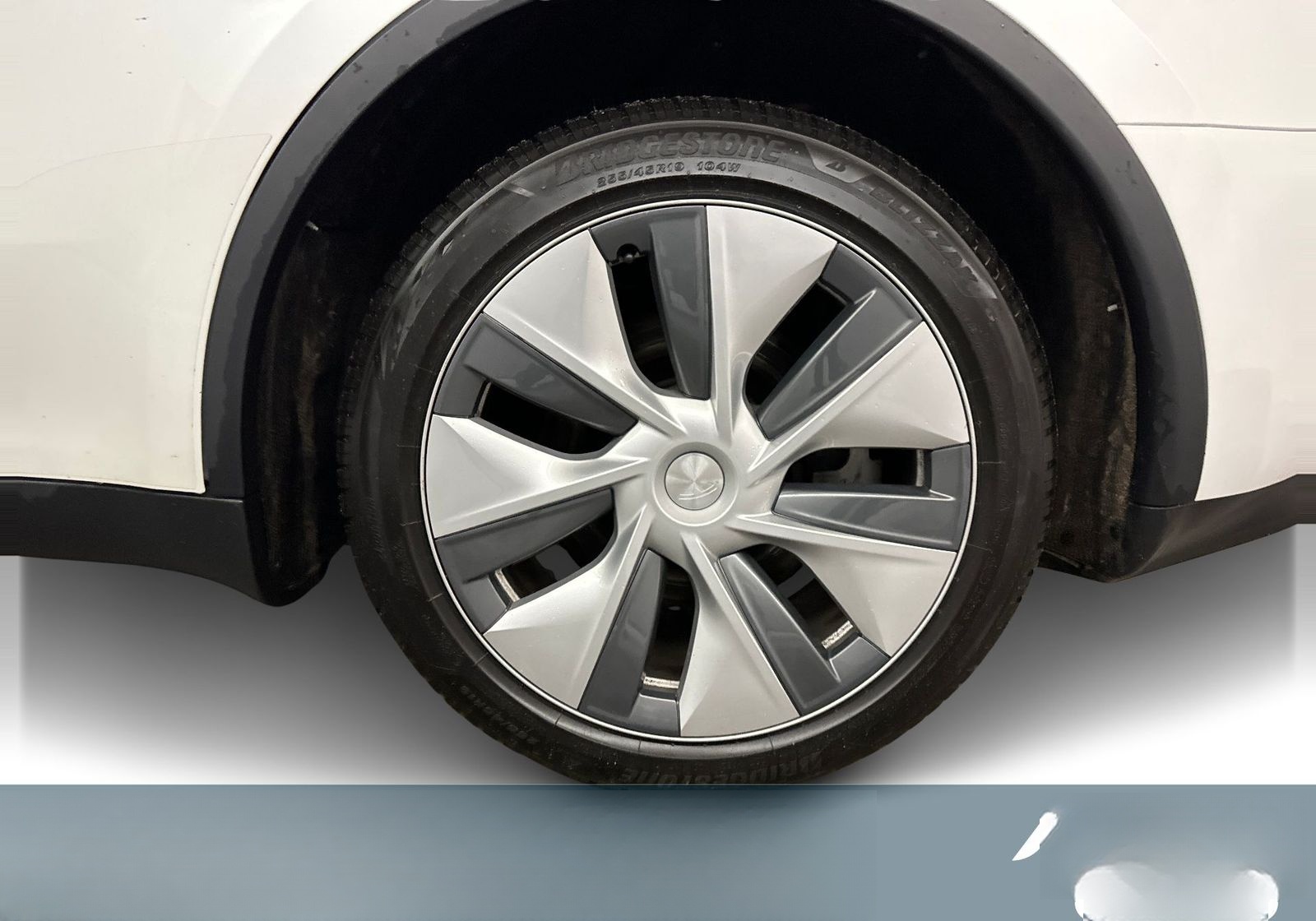 Tesla Model Y Long Range Dual Motor AWD foto 5