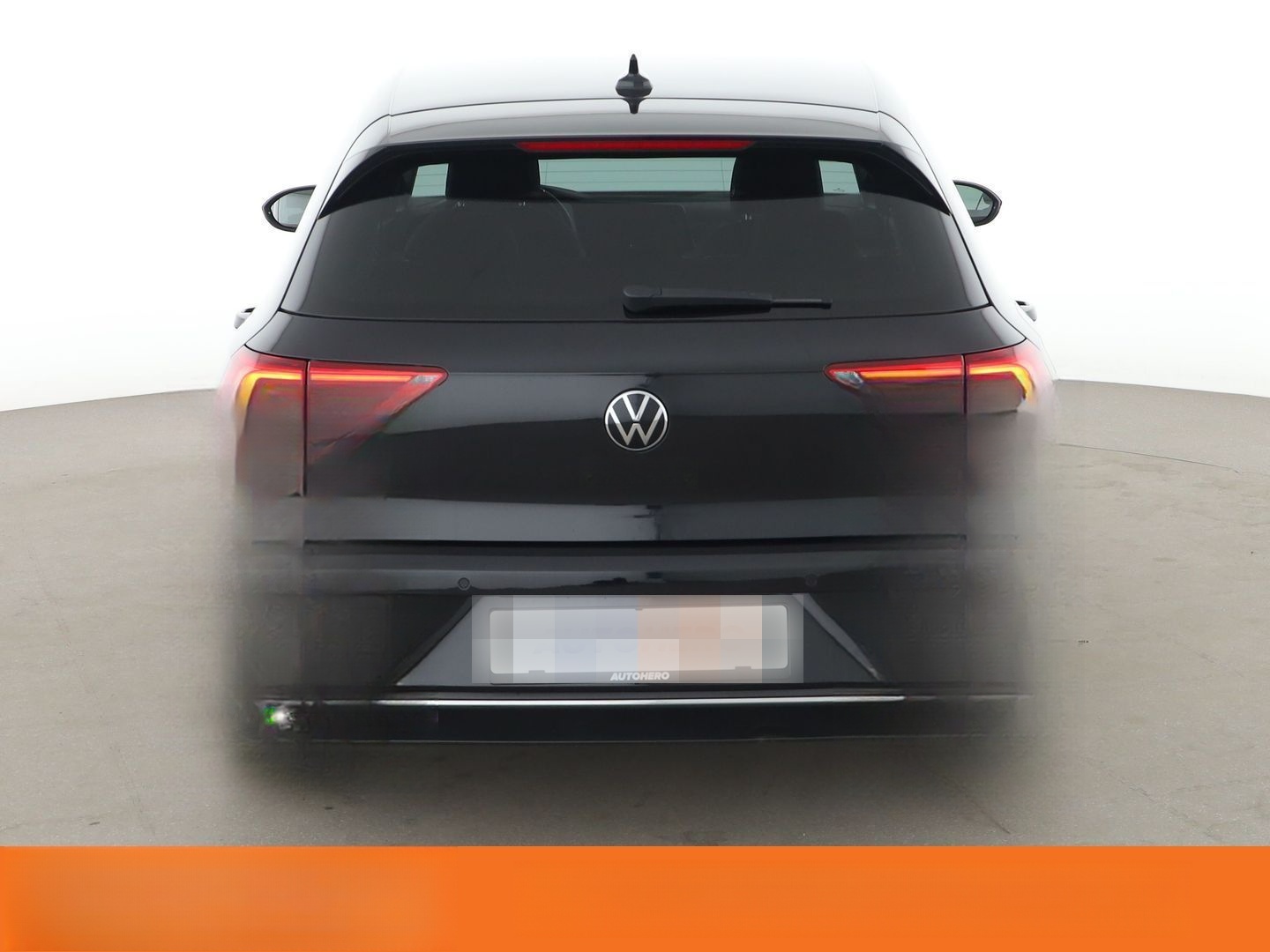 Volkswagen Golf VIII 1.5 TSI ACT Active*NAVI*HUD*LED*ACC* foto 5