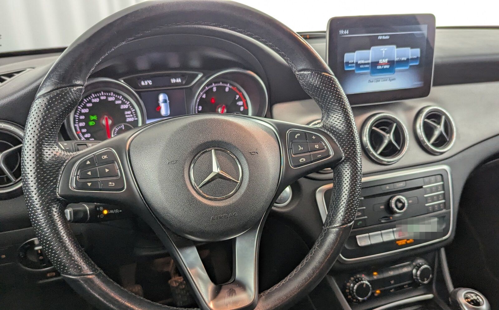 Mercedes-Benz CLA 200 SB Urban LED+NAVI+PDC+SHZ+TEMP+Klima/BC foto 18