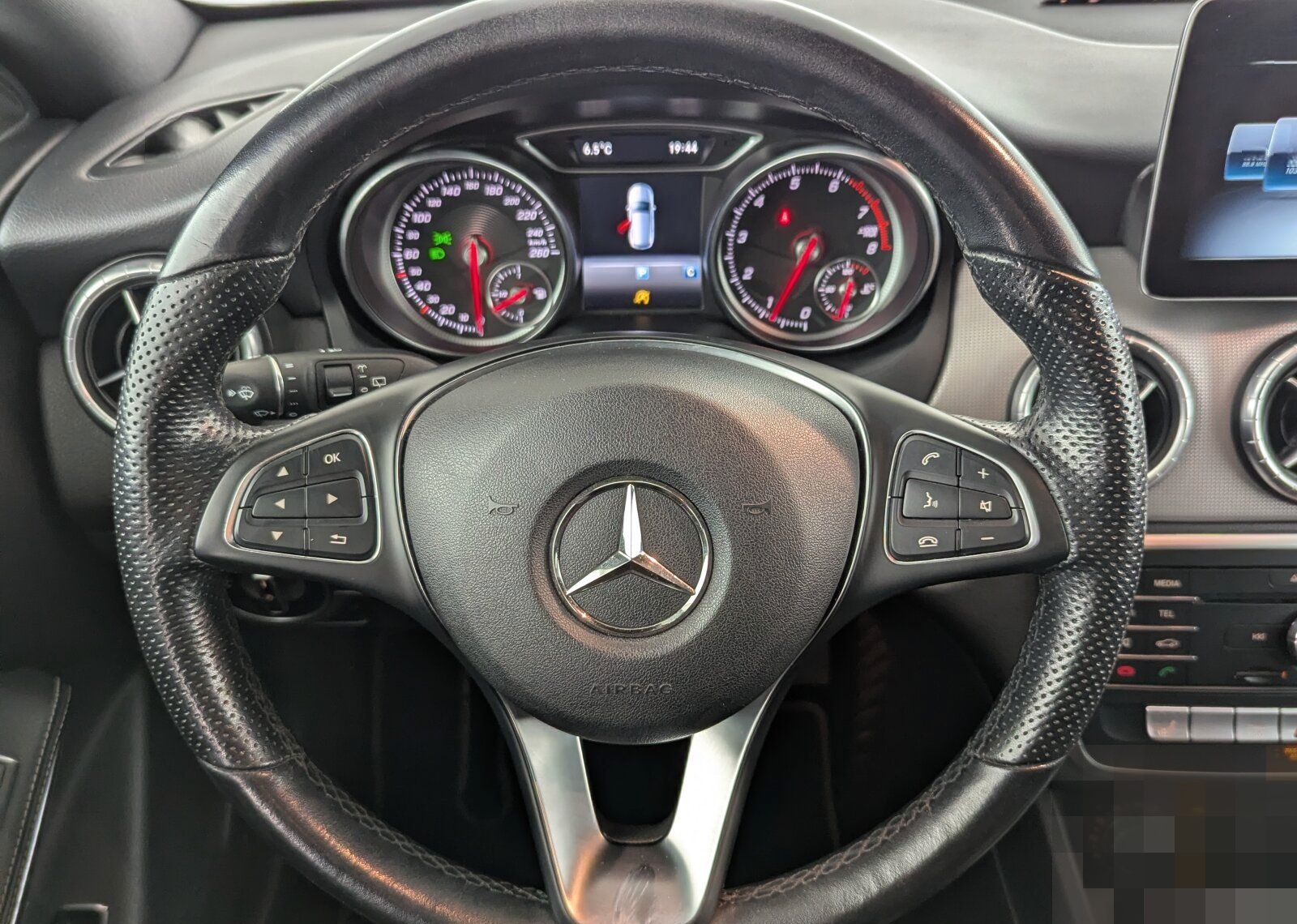 Mercedes-Benz CLA 200 SB Urban LED+NAVI+PDC+SHZ+TEMP+Klima/BC foto 19