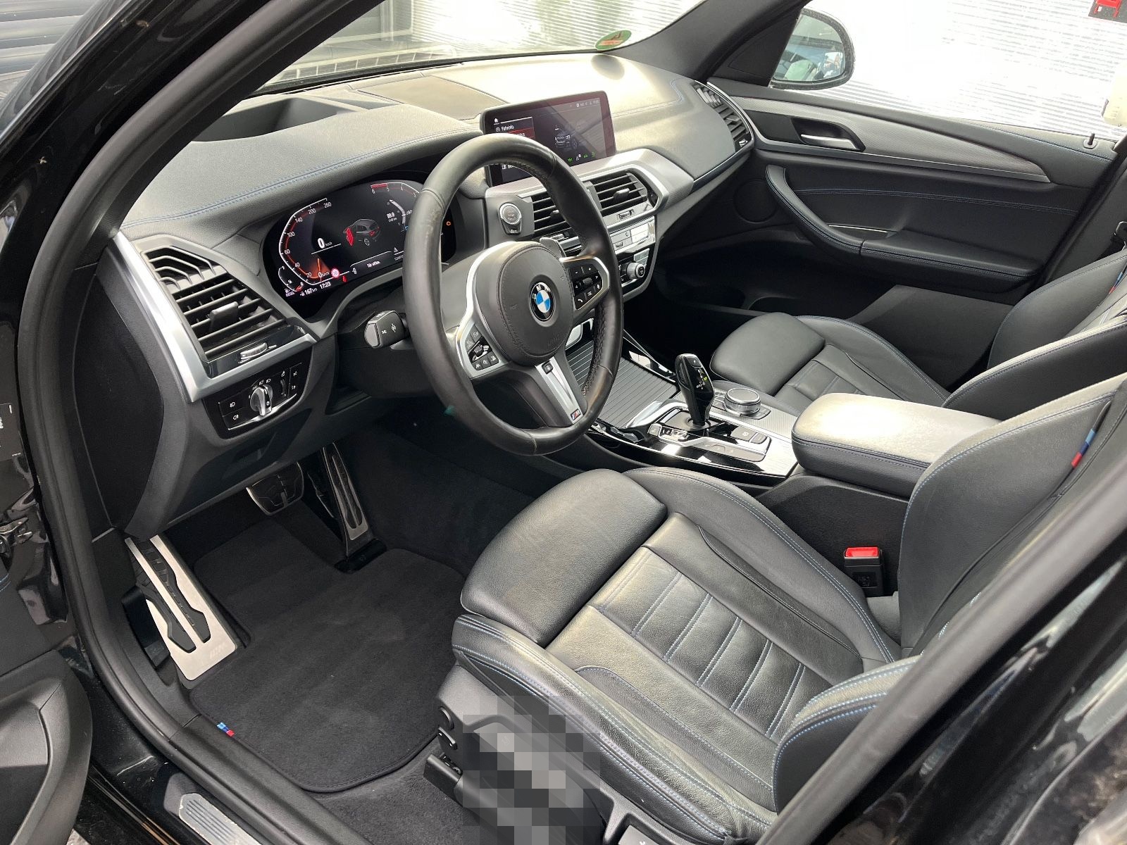 BMW X3 30d M Paket LivePR HUD Hifi Pano STHZ AHK 19 foto 13