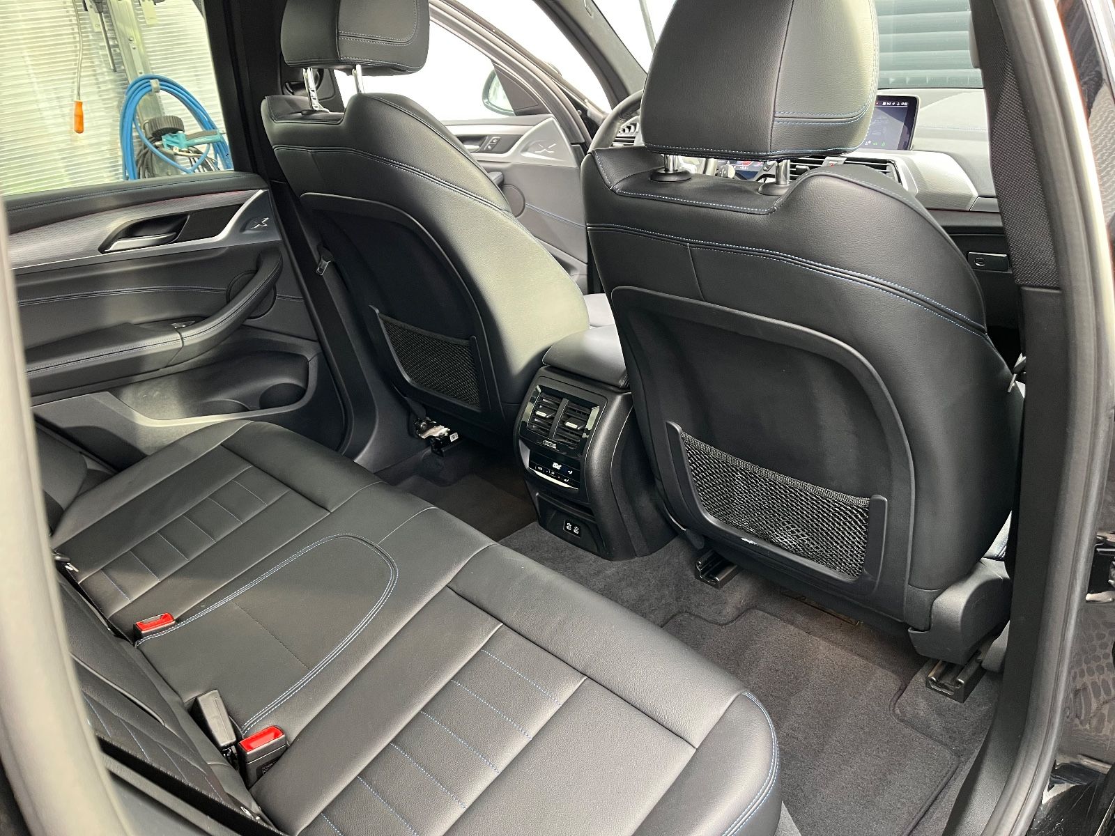 BMW X3 30d M Paket LivePR HUD Hifi Pano STHZ AHK 19 foto 16