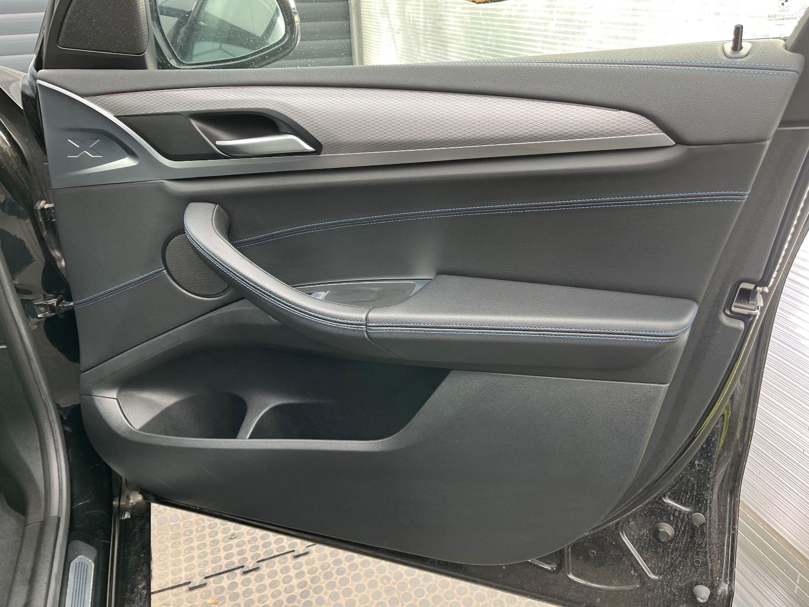 BMW X3 30d M Paket LivePR HUD Hifi Pano STHZ AHK 19 foto 23