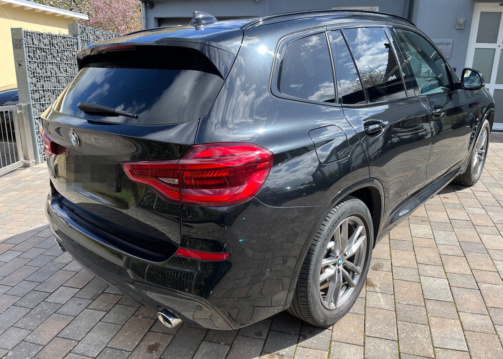 BMW X3 30d M Paket LivePR HUD Hifi Pano STHZ AHK 19 foto 8