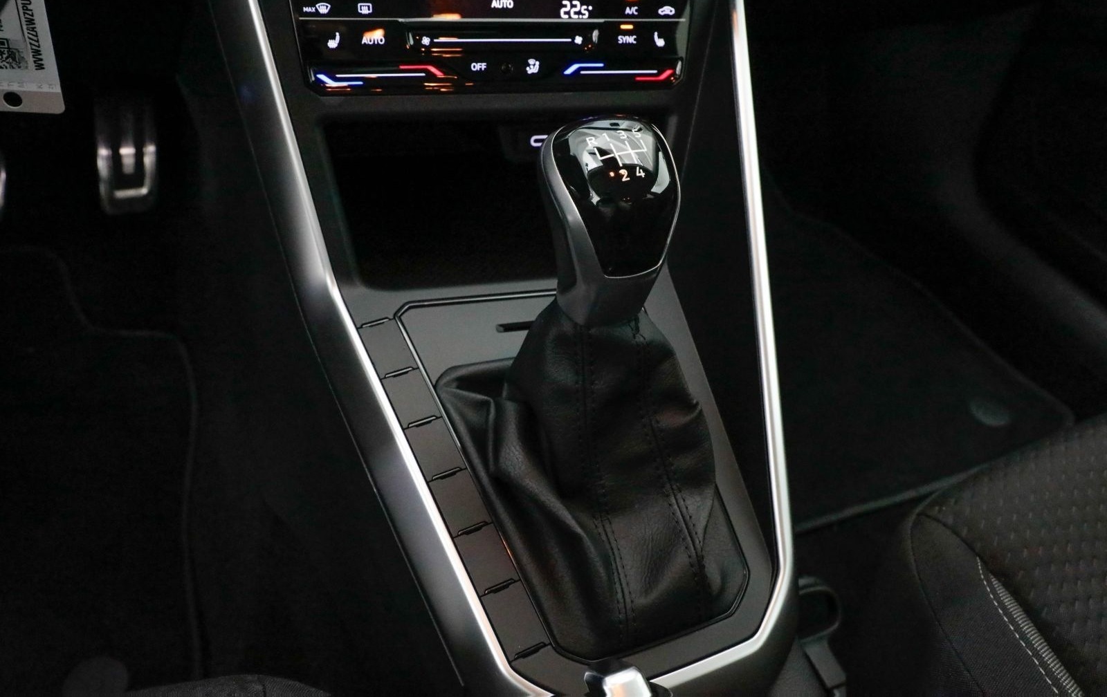 Volkswagen Polo 1.0 TSI Life CarPlay ACC Klima Navi SHZ PDC foto 25