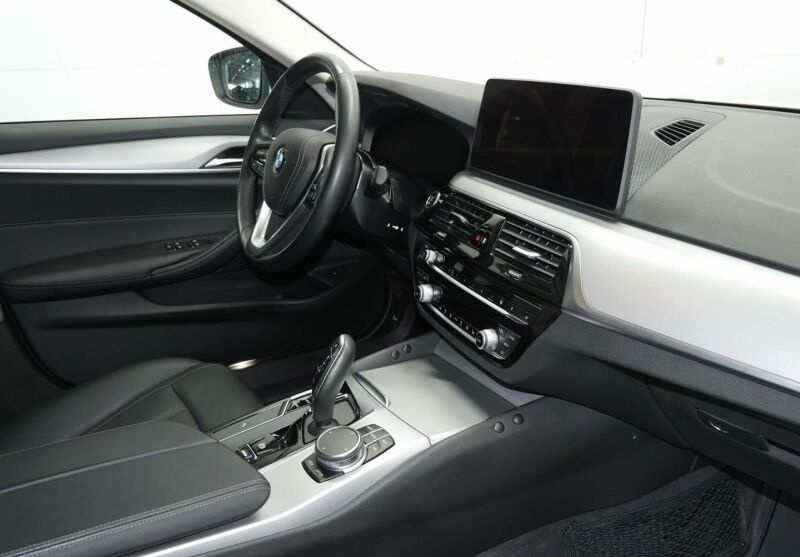 BMW 520d xDr. Aut. LiveCockpit DAB Parkassistent Sit foto 5