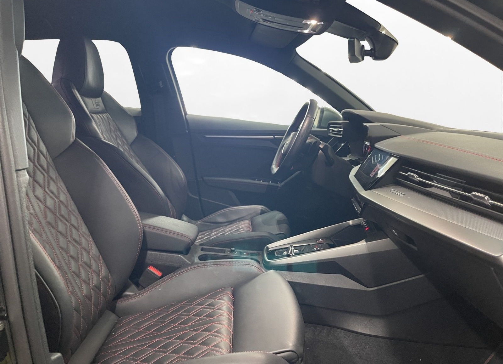 Audi S3 Sportback qu. LED LM 19" Leder PDC Tempomat foto 17