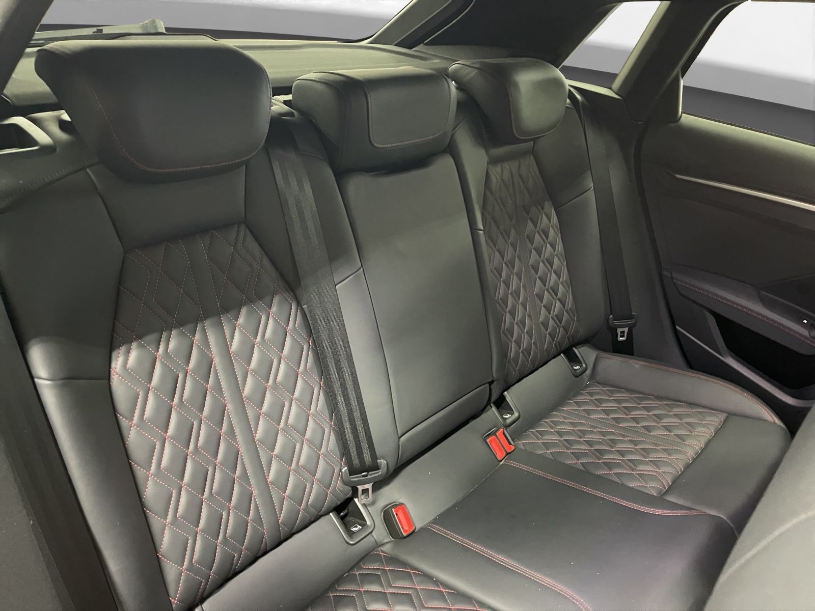 Audi S3 Sportback qu. LED LM 19" Leder PDC Tempomat foto 18