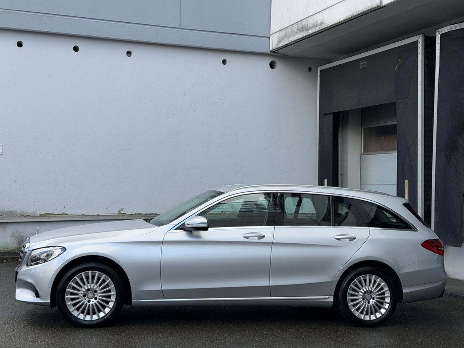 Mercedes-Benz C 180 T CGI Luxury LED Comand Sitzheizung AHK foto 3