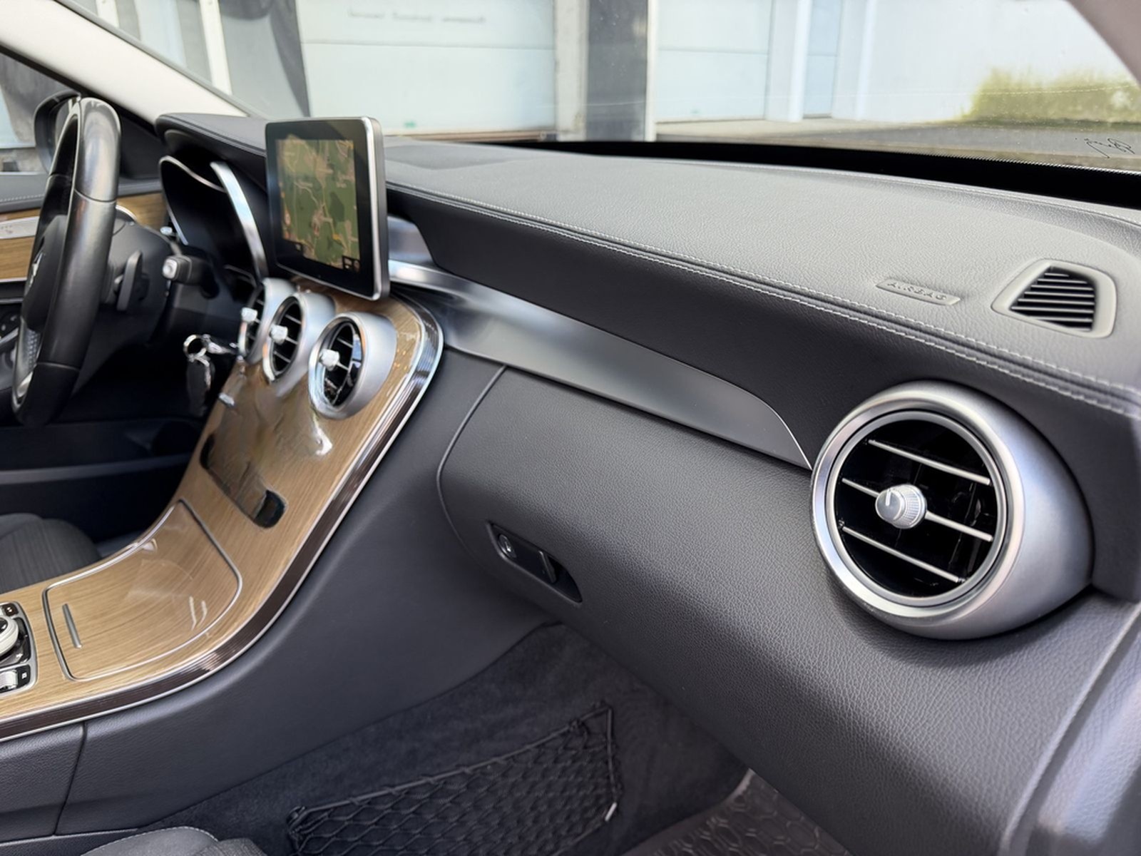 Mercedes-Benz C 180 T CGI Luxury LED Comand Sitzheizung AHK foto 24