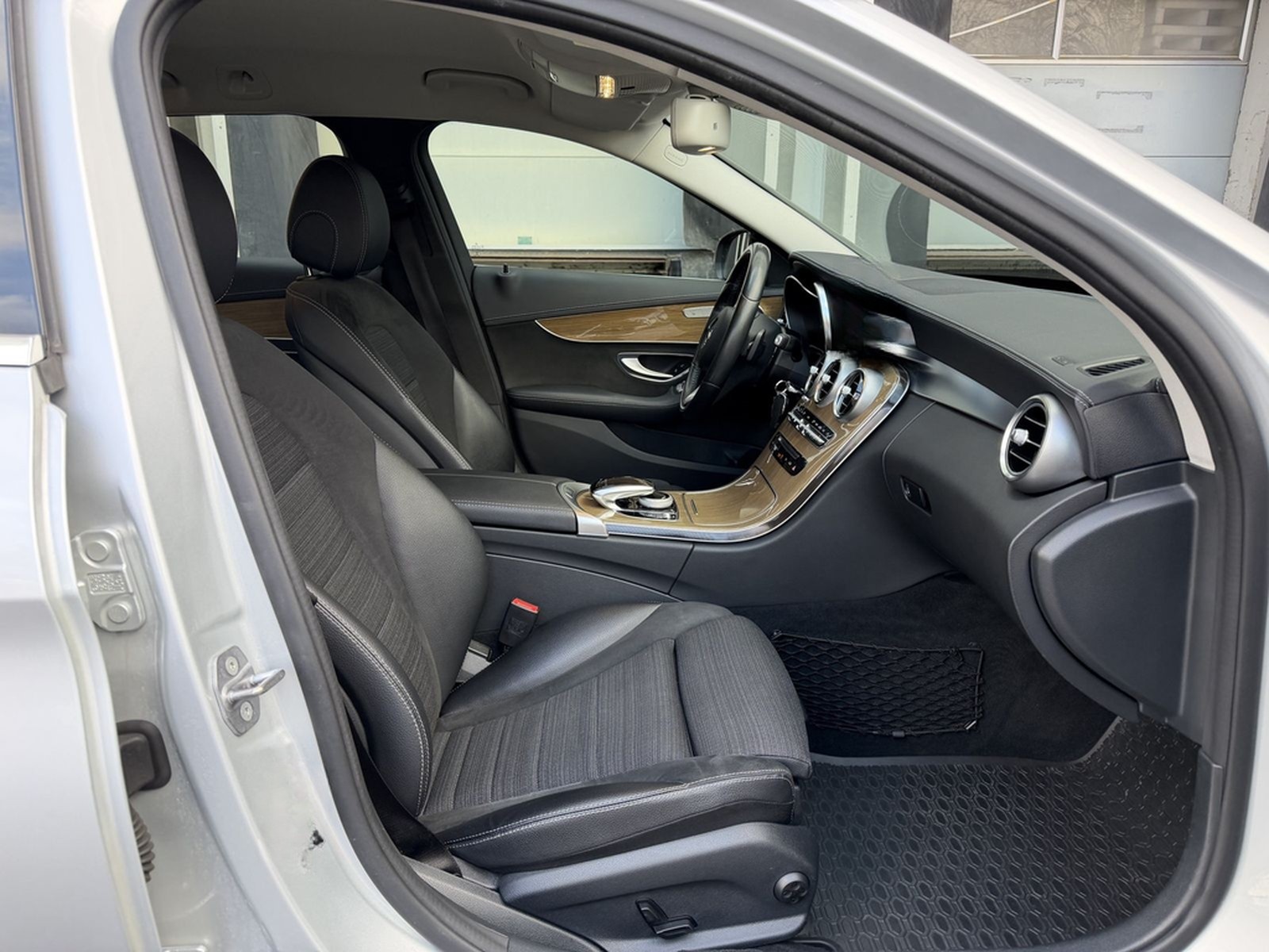 Mercedes-Benz C 180 T CGI Luxury LED Comand Sitzheizung AHK foto 26