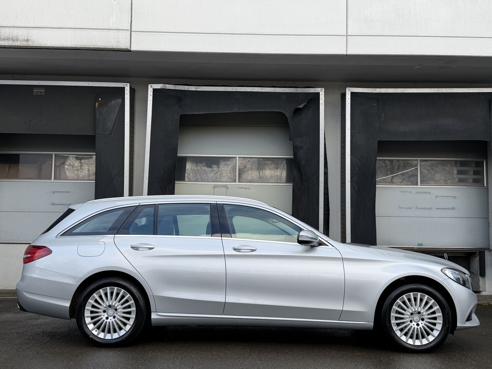 Mercedes-Benz C 180 T CGI Luxury LED Comand Sitzheizung AHK foto 7