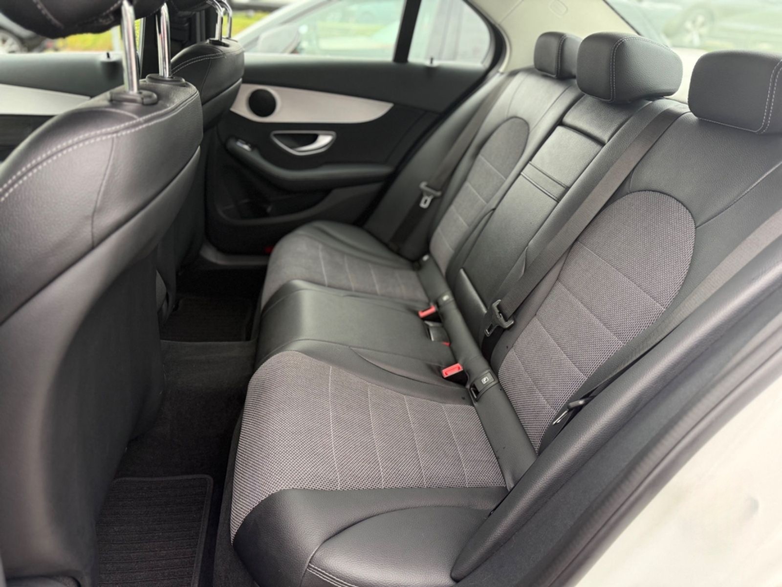 Mercedes-Benz C 200 Limousine *LED*NAVI*SHZ*TEMPOMAT* foto 24