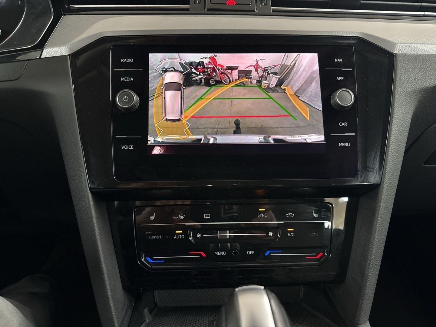 Volkswagen Passat 2.0TDI Business NAVI LED KAMERA CARPL AHK foto 15