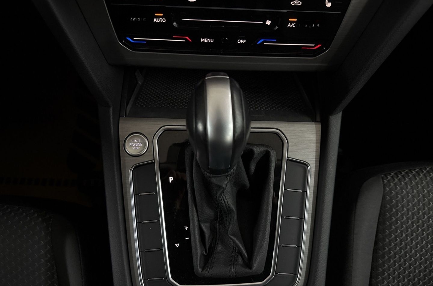 Volkswagen Passat 2.0TDI DSG Navi LED Kamera CarPlay ACC foto 21