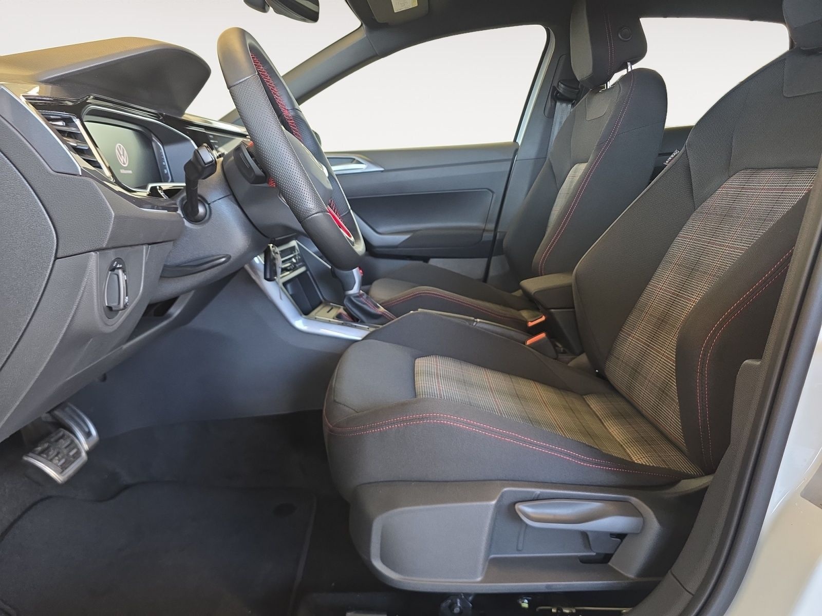 Volkswagen Polo 2,0 l TSI OPF 7-Gang DSG GTI foto 10