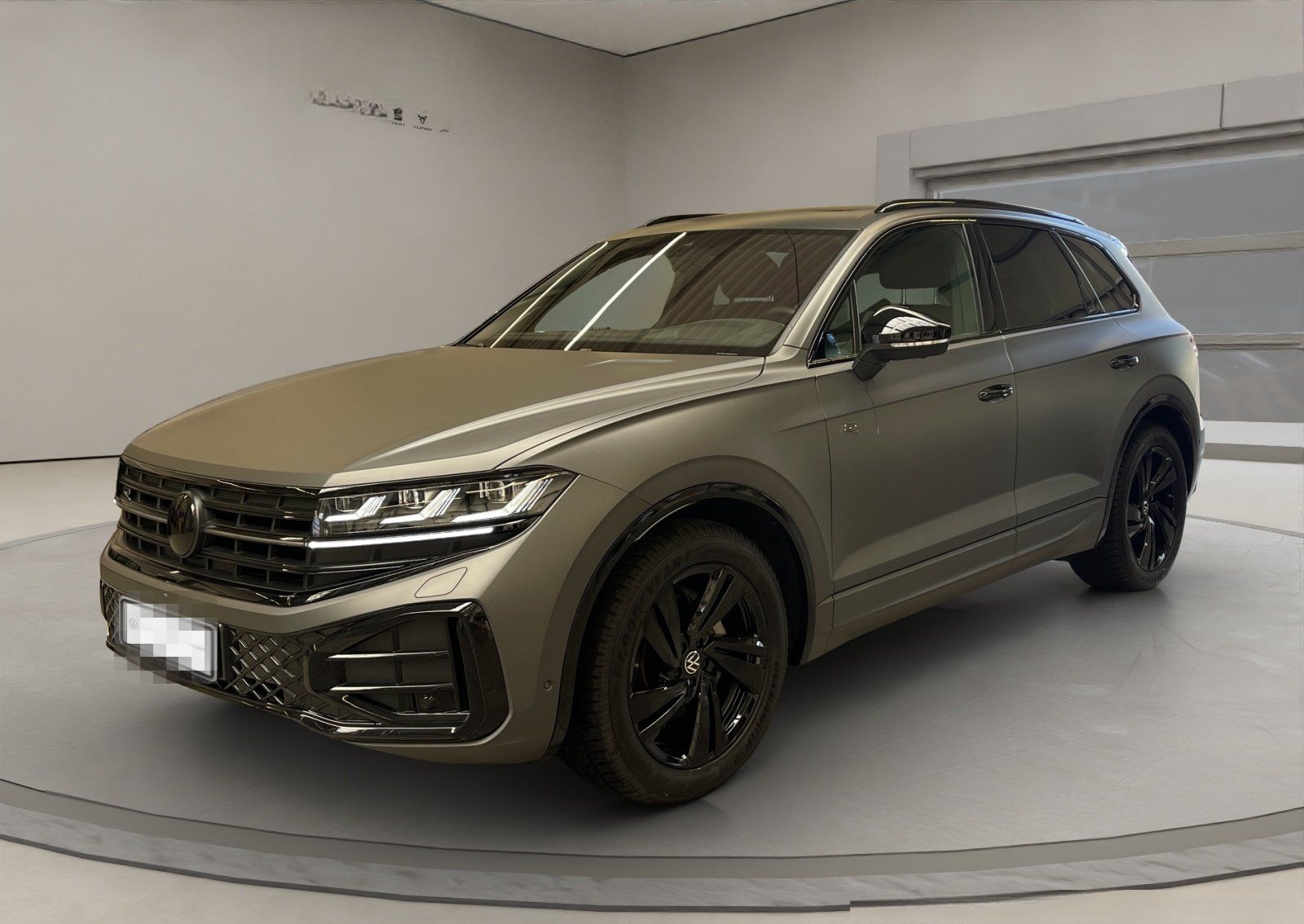 Volkswagen Touareg 3.0 V6 TDI 4Motion W R-Line NaviPro Pano foto 2
