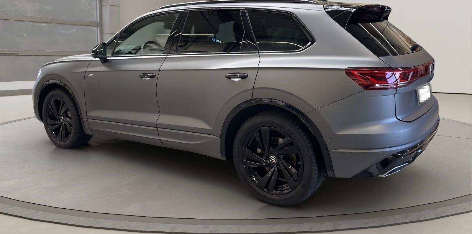 Volkswagen Touareg 3.0 V6 TDI 4Motion W R-Line NaviPro Pano foto 4
