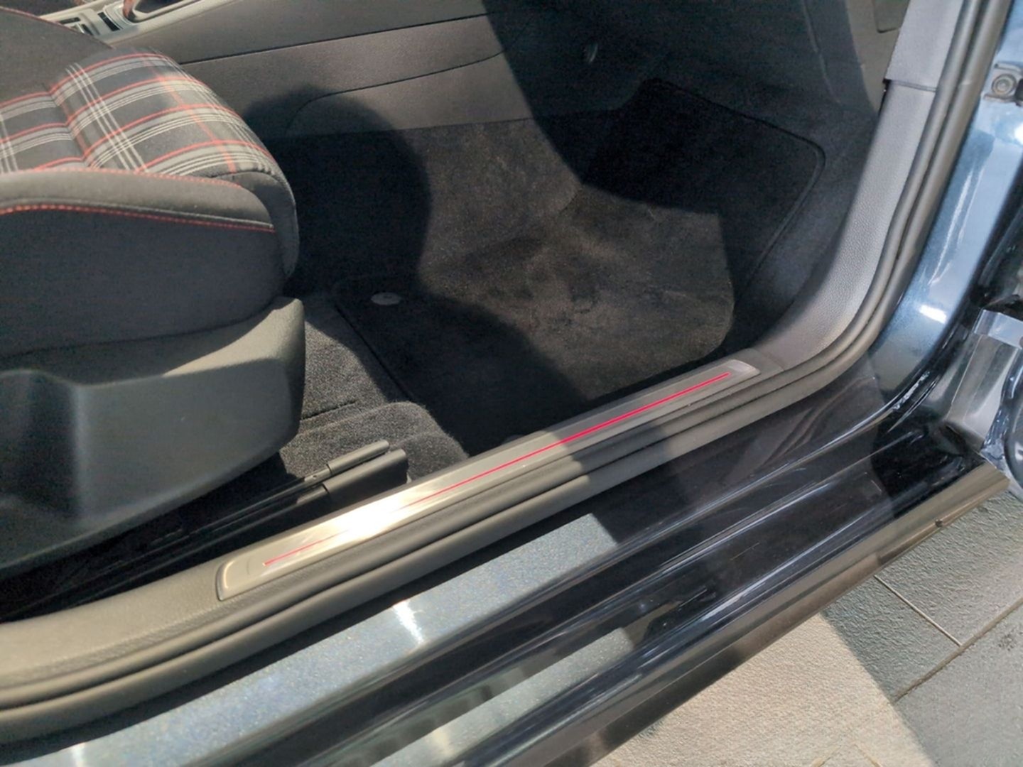 Volkswagen Golf VII 2,0 TSI DSG GTI NAVI+ACC+LED+BLINDSPOT foto 15