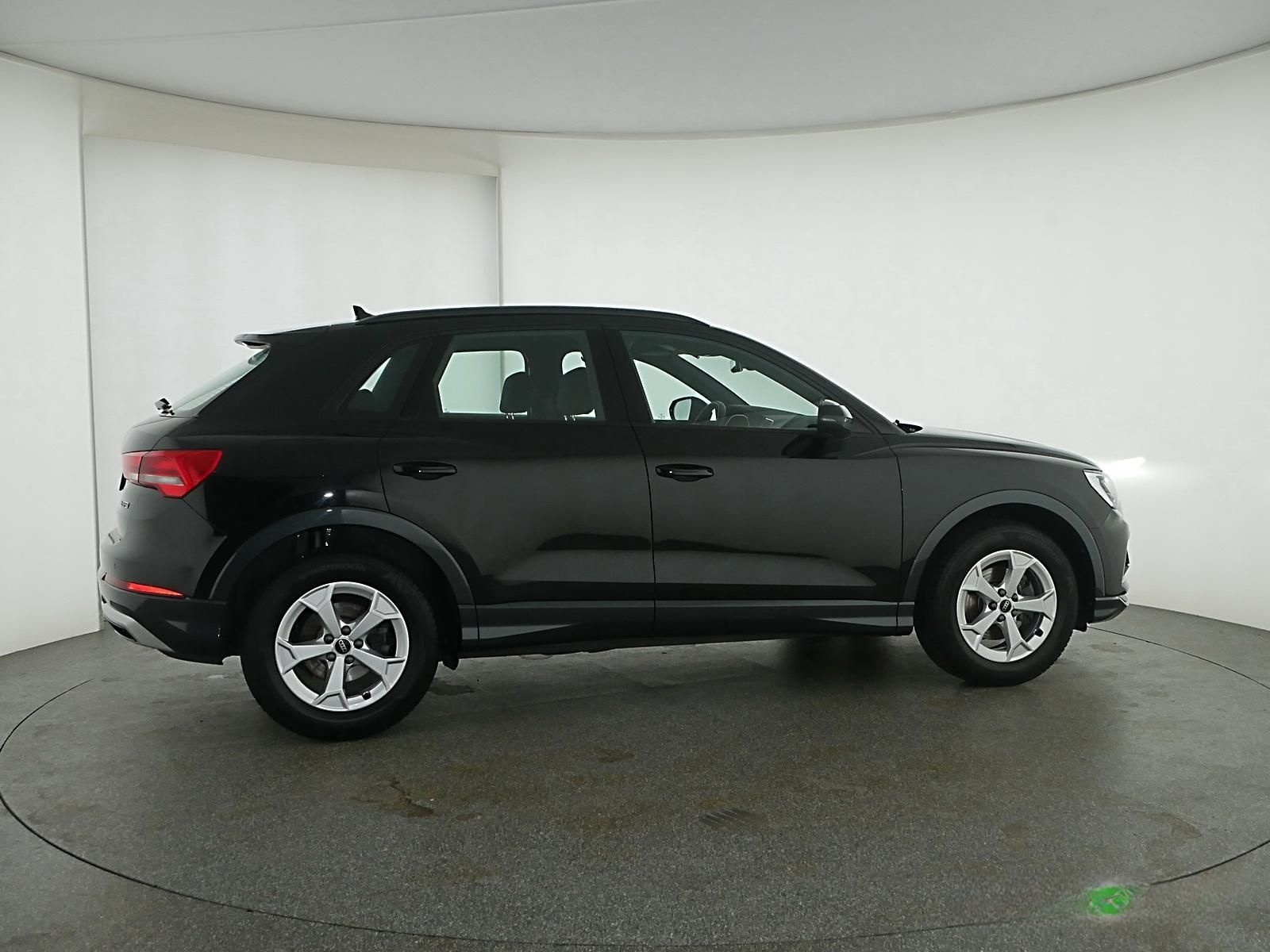 Audi Q3 SUV adv. 35 TFSI S tronic V-Cockpit/R-Kamera foto 13
