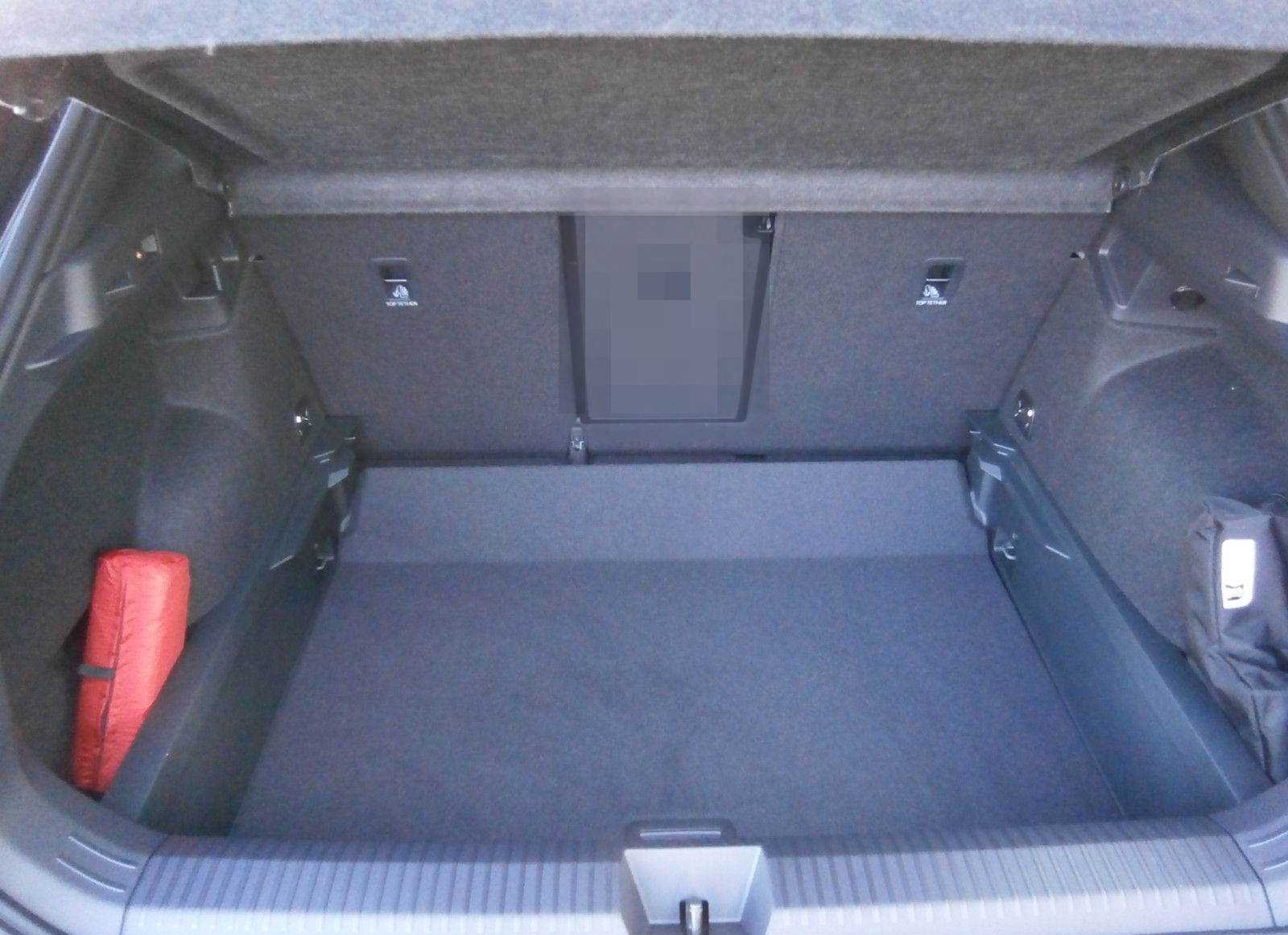 Volkswagen T-Roc R-Line 1.5 eTSI, DSG foto 12